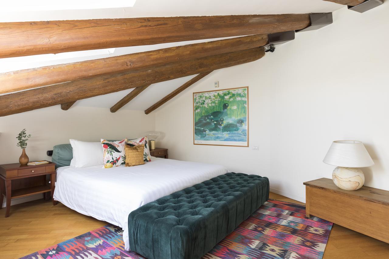 Six-bedroom On Lungotevere Degli Altoviti Apt 19 Rom